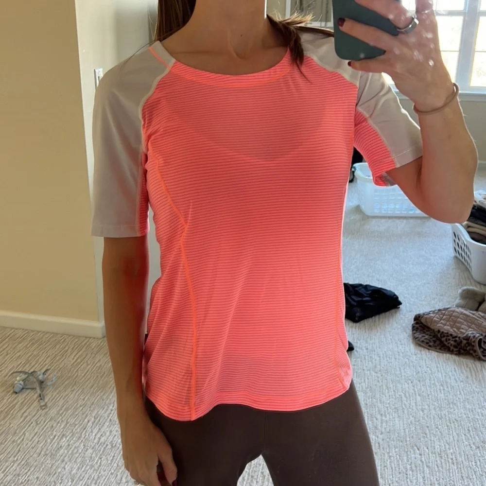 Lululemon t shirt